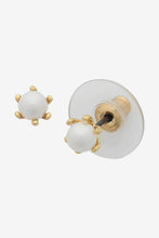 Load image into Gallery viewer, ALIA GOLD PEARL EARRING
