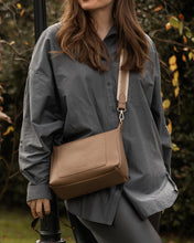 Load image into Gallery viewer, HAVANA CROSSBODY BAG - MOCHA
