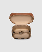 Load image into Gallery viewer, JULIETTE VANITY CASE - TAN
