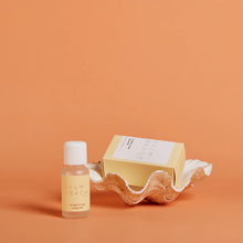 Load image into Gallery viewer, COCONUT &amp; LIME AROMA OIL
