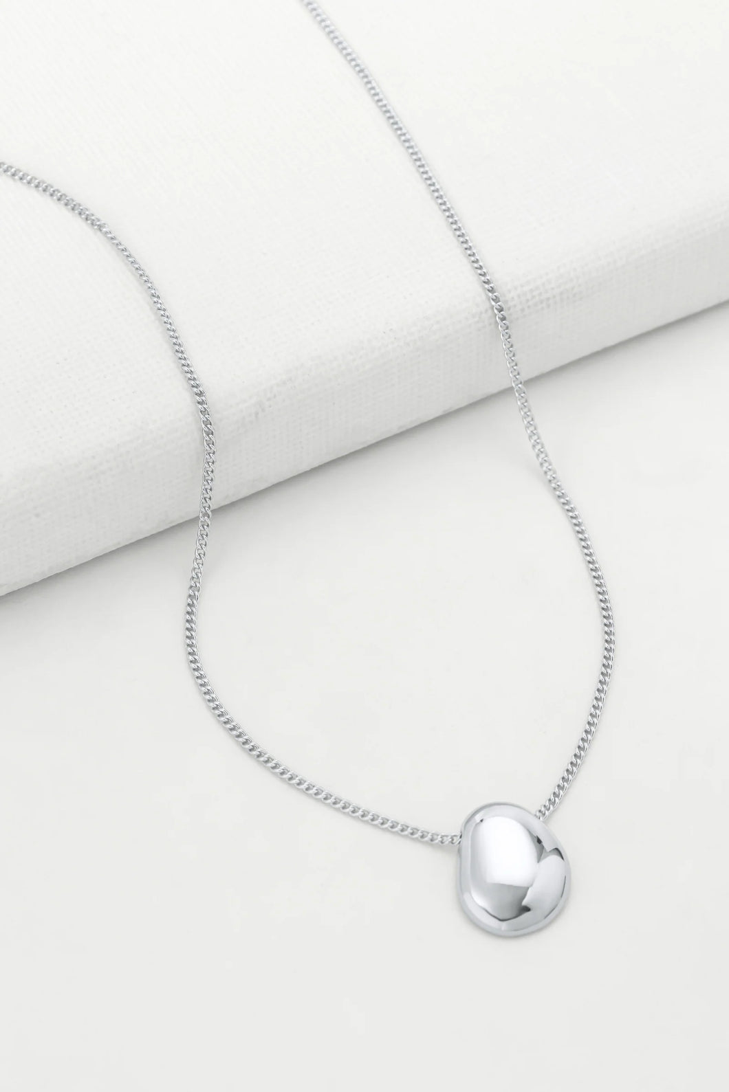 CLARE SILVER NECKLACE
