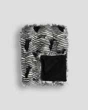 Load image into Gallery viewer, FAUX FUR THROW SILVER PHEASANT 150X180
