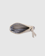 Load image into Gallery viewer, KUTA OAT PURSE
