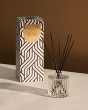 Load image into Gallery viewer, WHITE MUSK &amp; WARM VANILLA DIFFUSER

