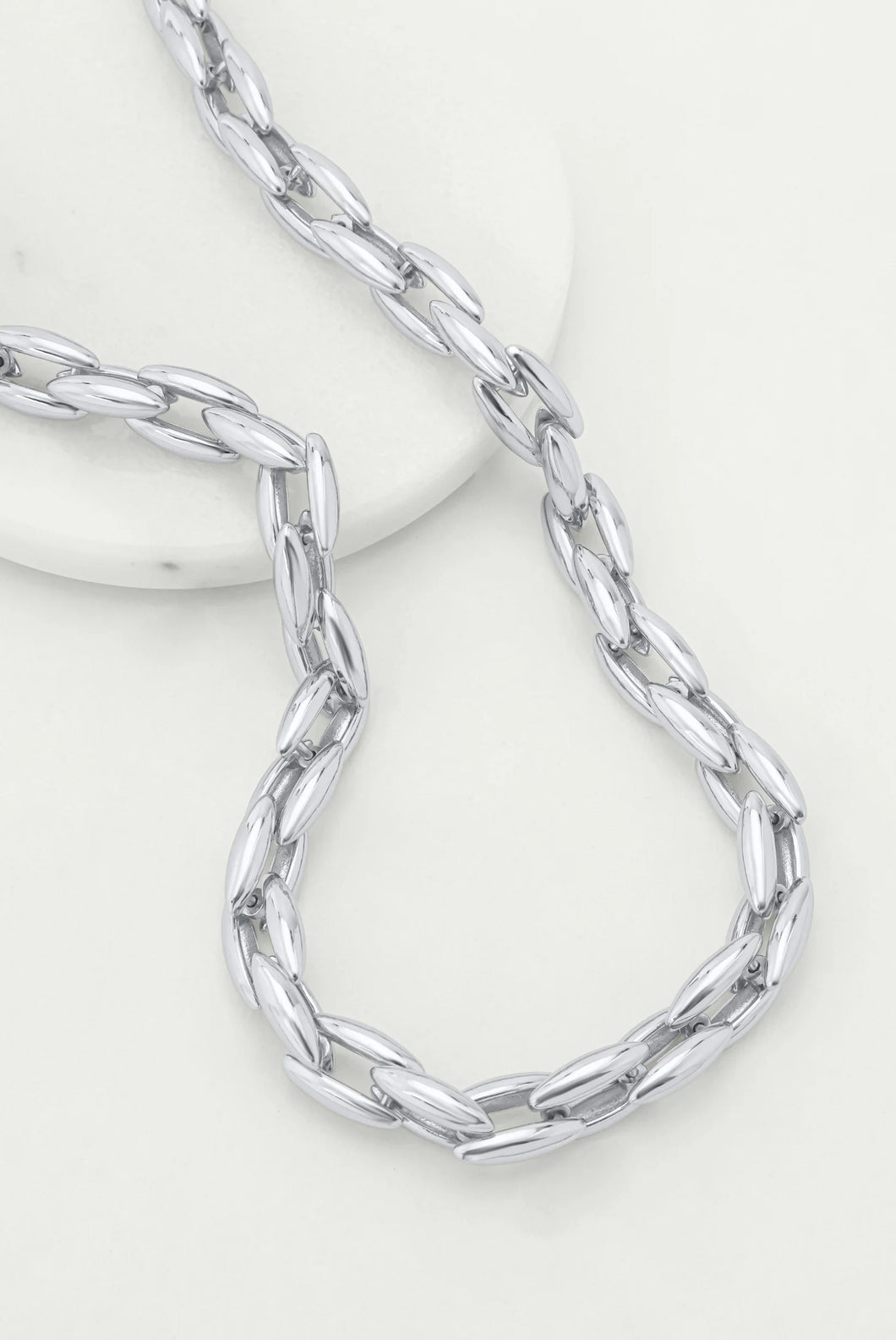 SARA SILVER NECKLACE