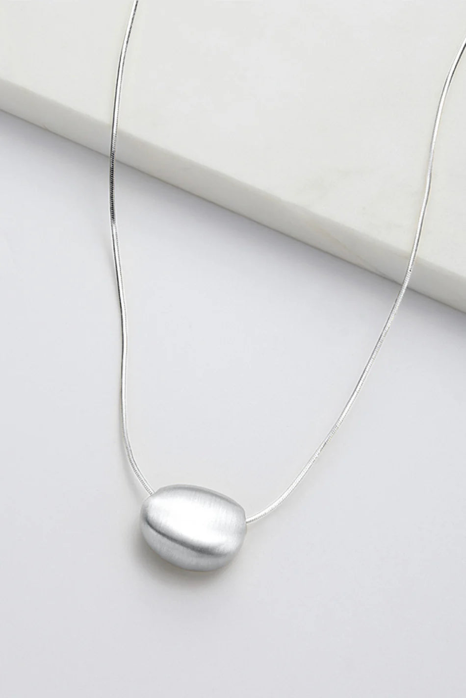 STEPH BRUSHED SILVER NECKLACE